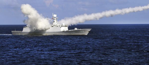 Chinese missile frigate Yuncheng launches an anti-ship missile during a military exercise (File) - Sputnik International