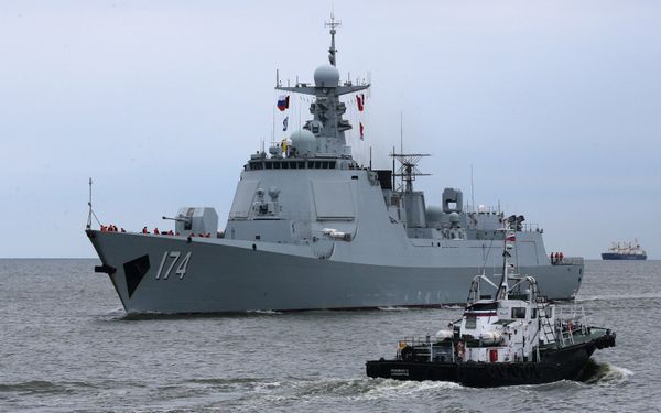 The Type 052D destroyer Hefei of the Chinese Navy arrives in Baltiysk for the 2017 Naval Cooperation Russia-China drills The Type 052D destroyer Hefei of the Chinese Navy arrives in Baltiysk for the 2017 Naval Cooperation Russia-China drills - Sputnik International