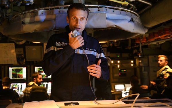 French president Emmanuel Macron speaks to the Captain and crew of the submarine Le Terrible from the operations centre of the vessel, whilst at sea on July 4, 2017 - Sputnik International