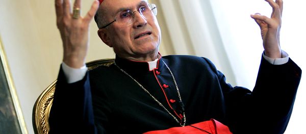 Italian Cardinal Tarcisio Bertone, the prelate leading the Vaticans charge against The Da Vinci Code, speaks during an interview with Reuters at the Vatican March 16, 2005. - Sputnik International