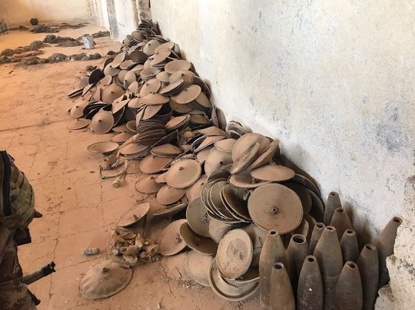 Weapons and ammunition depot of insurgents, in Mosul, Iraq - Sputnik International