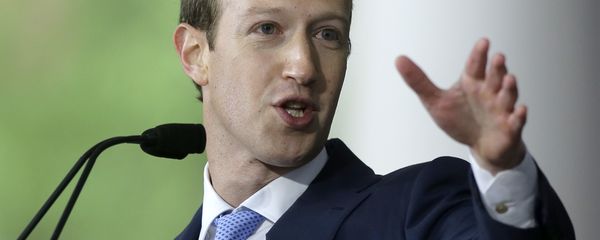 In this May 25, 2017, file photo, Facebook CEO and Harvard dropout Mark Zuckerberg delivers the commencement address at Harvard University commencement exercises in Cambridge, Mass. - Sputnik International
