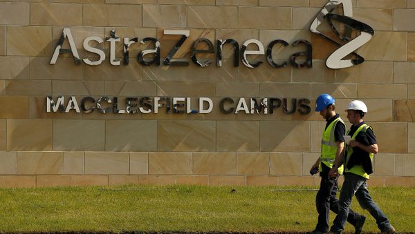 FILE PHOTO: FILE PHOTO: A sign is seen at an AstraZeneca site in Macclesfield, central England May 19, 2014. - Sputnik International