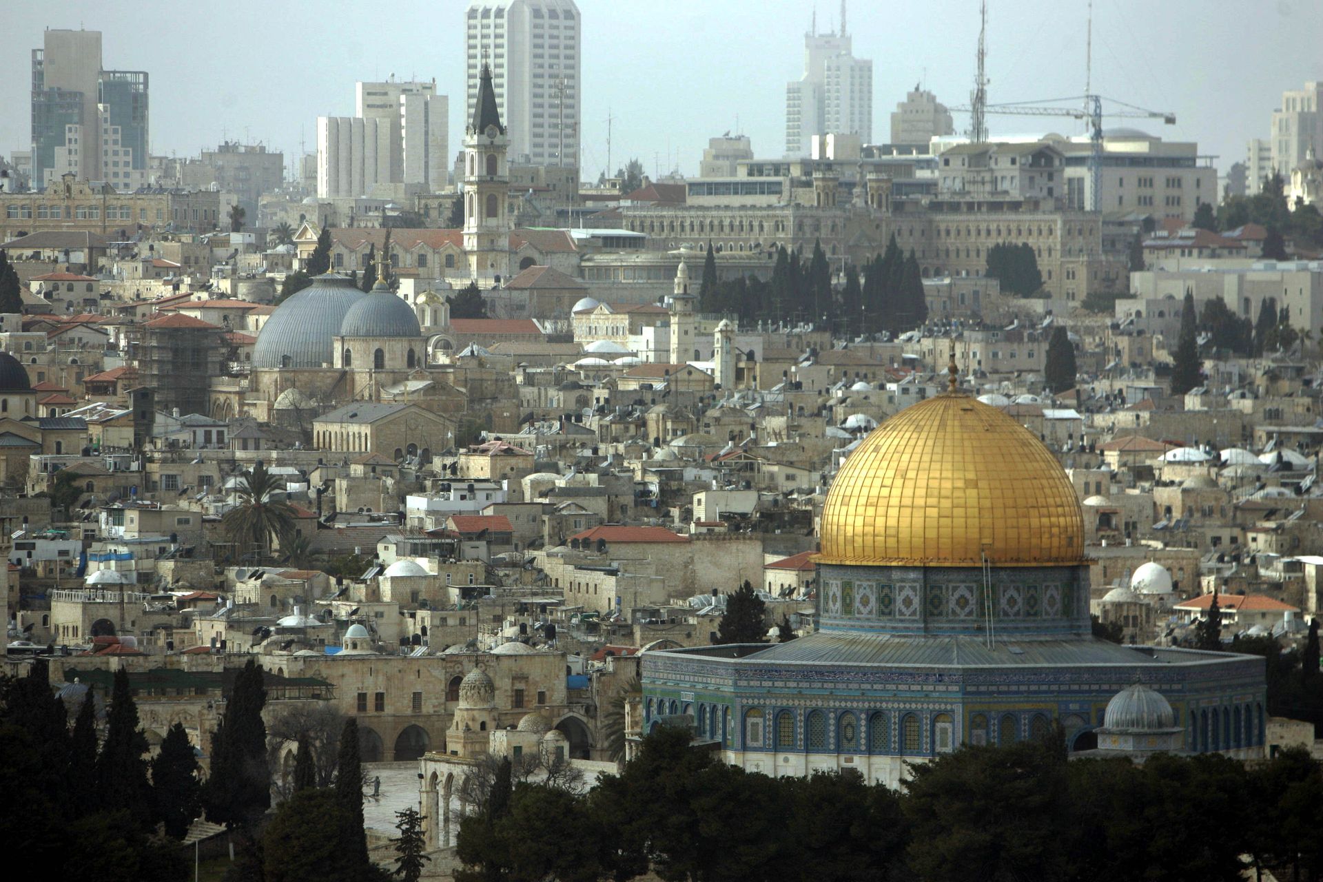 A general view of The Dome of the Rock Mosque at the Al Aqsa Mosque compound, known by the Jews as the Temple Mount, is seen from the Mount of Olives in east Jerusalem. (File) - Sputnik International, 1920, 12.10.2023