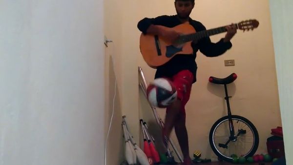 Multitasking Musician - Sputnik International