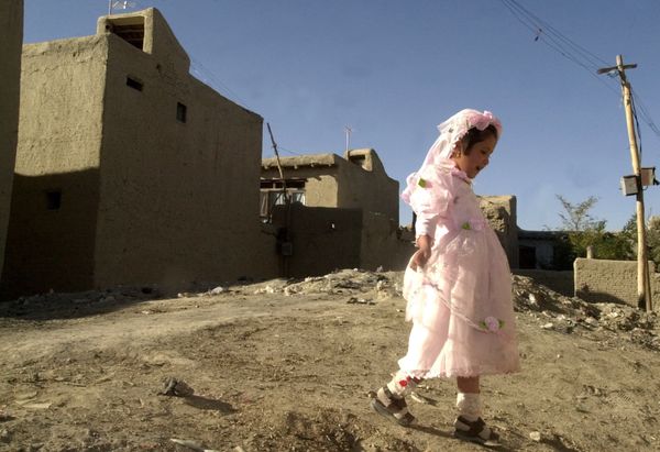 Fareema,7, plays outside during a wedding party in Kabul, Afghanistan Fareema,7, plays outside during a wedding party in Kabul, Afghanistan - Sputnik International
