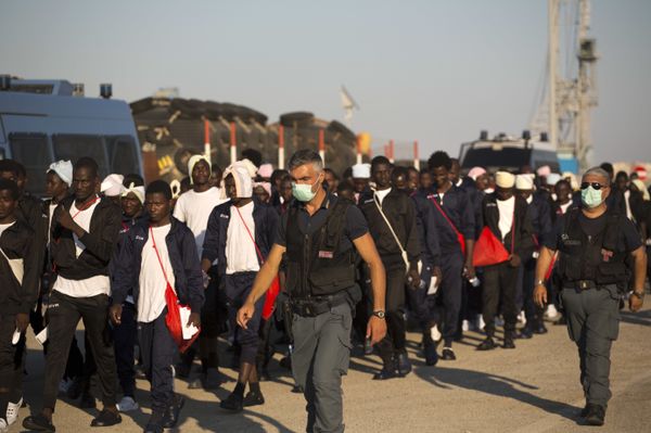 Italy Should Be Tougher on Migrants Who Violate Law and Won't Integrate - Writer Italy Should Be Tougher on Migrants Who Violate Law and Won't Integrate - Writer - Sputnik International