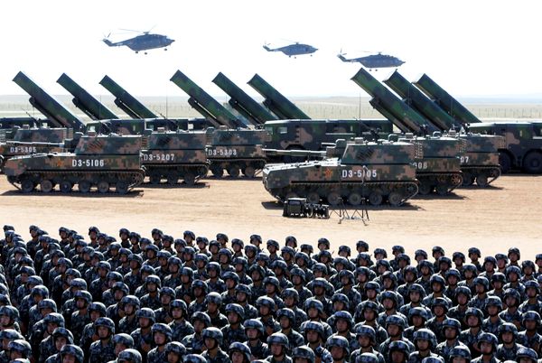 Chinese People's Liberation Army Parade Showcases 90 Years of Military Might - Sputnik International