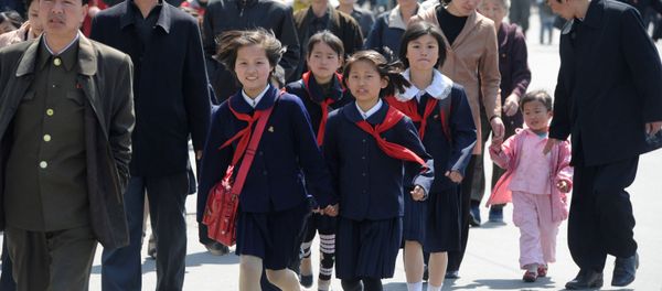 City residents in the center of Pyongyang - Sputnik International