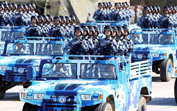 Soldiers of China's People's Liberation Army (PLA) take part in a military parade to commemorate the 90th anniversary of the foundation of the army at the Zhurihe military training base in Inner Mongolia Autonomous Region, China, July 30, 2017 - Sputnik International