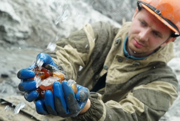 Amber extraction in an Amber Plant pit. Kaliningrad Amber extraction in an Amber Plant pit. Kaliningrad - Sputnik International