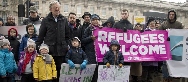 People gather to hear speeches on Whitehall before Lord Alf Dubs (6L) handed in a petition to 10 Downing Street calling on the Prime Minister to reconsider the decision to close the ‘Dubs’ scheme to take refugee children into the UK in London on February 11, 2017 - Sputnik International