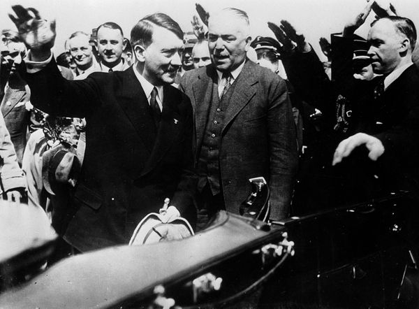 Adolf Hitler, left, Nazi chancellor of Germany, and Konstantin von Neurath, German Minister of Foreign Affairs, (right center) as they returned to Munich, Germany, from their meeting with Premier Benito Mussolini of Italy, June 25, 1934. - Sputnik International