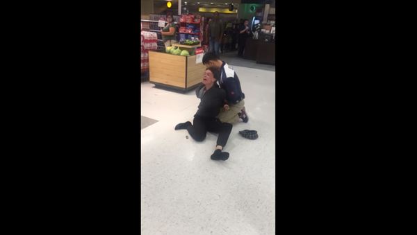 Target shopper goes on racist rant in North Hollywood, California - Sputnik International