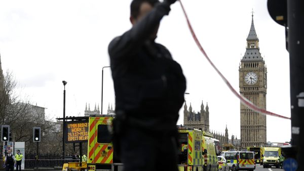 Police secure the area close to the Houses of Parliament in London, Wednesday, March 22, 2017. - Sputnik International