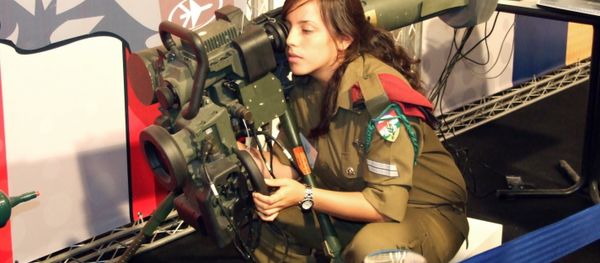Israeli soldier with MR/LR type Spike launcher Israeli soldier with MR/LR type Spike launcher - Sputnik International