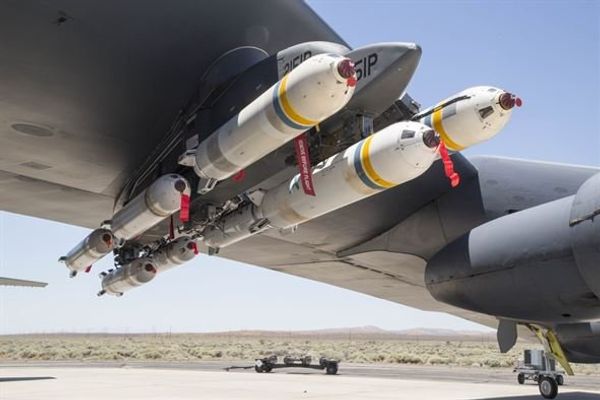 B-52 Leaflet Bombs B-52 Leaflet Bombs - Sputnik International