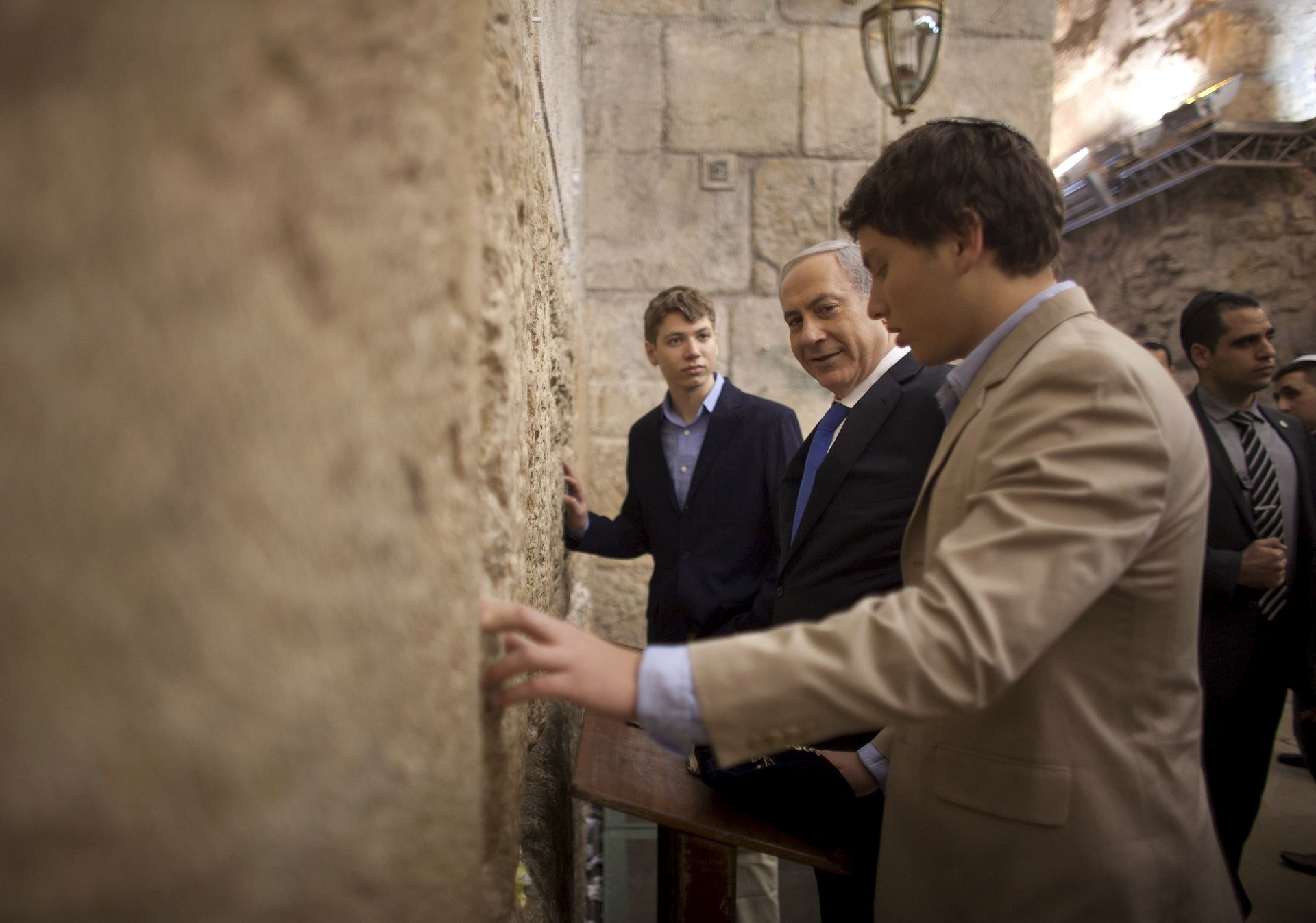 Bombshell Report Claims Netanyahu, Mossad Chief Cohen Exploited Mentally Disturbed Billionaire - Sputnik International, 1920, 01.05.2021
