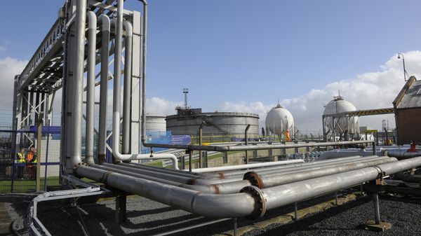 General views of the INEOS plant in Grangemouth as the first shipment of shale gas from the United States arrived in Britain. (File) - Sputnik International
