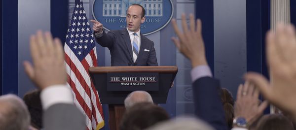 White House senior policy adviser Stephen Miller calls on a reporter during the daily briefing at the White House in Washington - Sputnik International