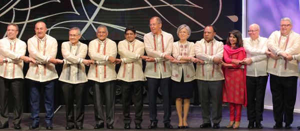 Russian Foreign Minister Sergei Lavrov during a joint photo-op with foreign ministers of ASEAN member states before the official gala dinner on the sidelines of the ASEAN regional security summit in Malina, Philippines Russian Foreign Minister Sergei Lavrov during a joint photo-op with foreign ministers of ASEAN member states before the official gala dinner on the sidelines of the ASEAN regional security summit in Malina, Philippines - Sputnik International