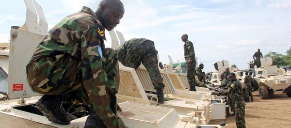 Rwandan peacekeepers from the Rwanda Defence Force (RDF) check their armoured personnel carriers (APC) before a parade in Juba, South Sudan, August 8, 2017 - Sputnik International