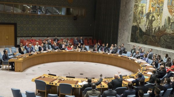 The United Nations Security Council votes on a new sanctions resolution that would increase economic pressure on North Korea to return to negotiations on its missile program, Saturday, Aug. 5, 2017 at U.N. headquarters - Sputnik International