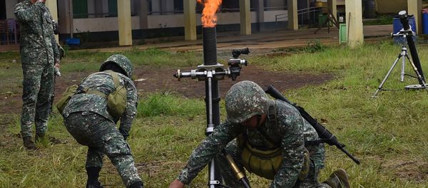 Philippine Marines prepare to fire 81mm mortars at Muslim militant positions at the frontline in Marawi, on the southern island of Mindanao on July 22, 2017 Philippine Marines prepare to fire 81mm mortars at Muslim militant positions at the frontline in Marawi, on the southern island of Mindanao on July 22, 2017 - Sputnik International