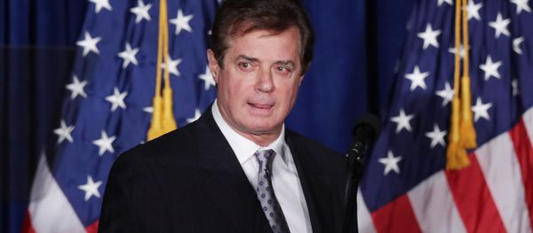 Paul Manafort, former advisor to Republican presidential candidate Donald Trump's campaign, as he checks the teleprompters before Trump's speech at the Mayflower Hotel in Washington, DC. (File) Paul Manafort, former advisor to Republican presidential candidate Donald Trump's campaign, as he checks the teleprompters before Trump's speech at the Mayflower Hotel in Washington, DC. (File) - Sputnik International