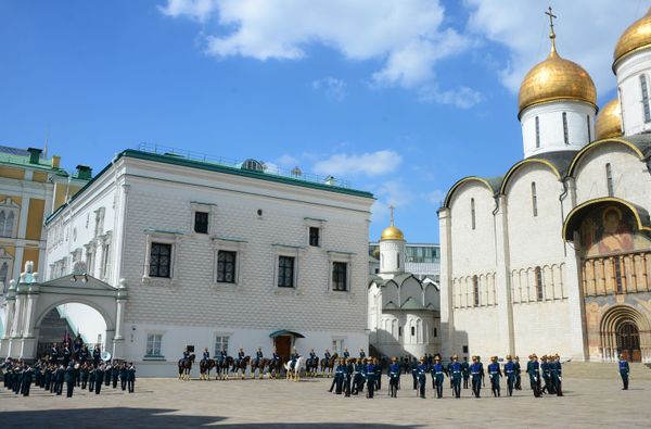 Russian Presidential Regiment's Performance at Kremlin's Walls Russian Presidential Regiment's Performance at Kremlin's Walls - Sputnik International