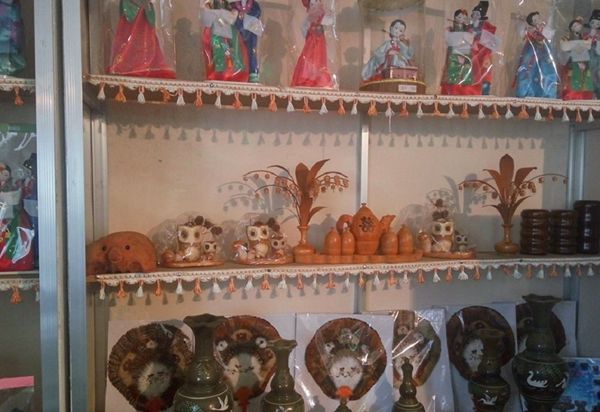 North Korea souvenirs - Sputnik International