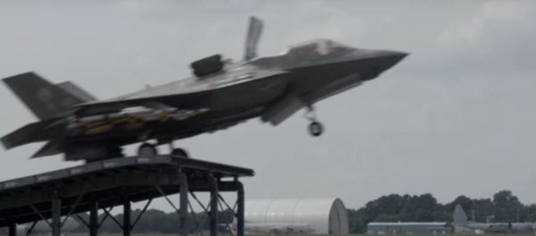 F-35B Ski-Jump Takeoff With Payload - Sputnik International