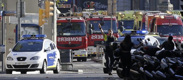 A police officer gestures as he blocks a street in Barcelona, Spain, Thursday, Aug. 17, 2017. A police officer gestures as he blocks a street in Barcelona, Spain, Thursday, Aug. 17, 2017. - Sputnik International