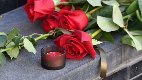 Flowers in tribute to Barcelona attack victims Flowers in tribute to Barcelona attack victims - Sputnik International