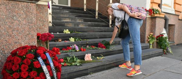 Flowers in tribute to Barcelona attack victims Flowers in tribute to Barcelona attack victims - Sputnik International
