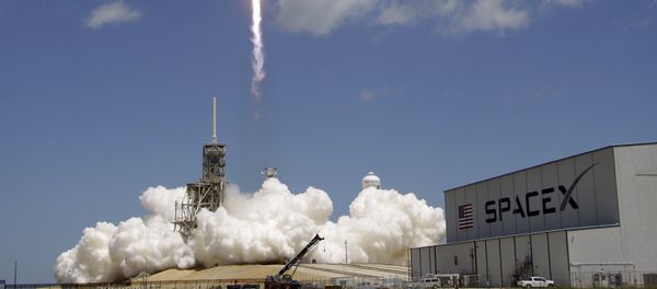 A Falcon 9 SpaceX rocket launches from pad 39A at the Kennedy Space Center in Cape Canaveral, Fla., Monday, Aug. 14, 2017. A Falcon 9 SpaceX rocket launches from pad 39A at the Kennedy Space Center in Cape Canaveral, Fla., Monday, Aug. 14, 2017. - Sputnik International