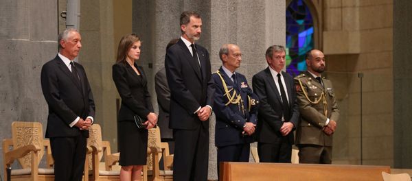 Portugese president Marcelo Rebelo de Sousa and King Felipe of Spain with his wife Letizia are seen as High mass is celebrated in the Basilica of the Sagrada Familia in memory of the victims of the van attack at Las Ramblas in Barcelona earlier this week, Spain August 20, 2017. - Sputnik International