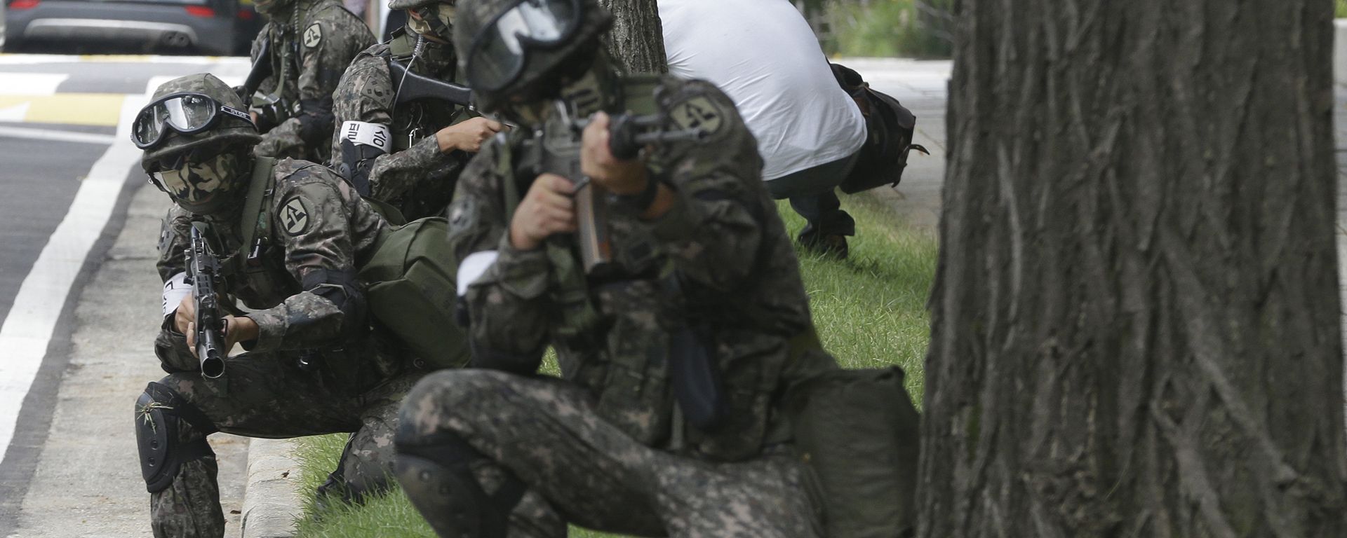 South Korean army soldiers conduct an anti-terror drill as part of Ulchi Freedom Guardian exercise, at the National Assembly in Seoul, South Korea - Sputnik International, 1920, 23.08.2022