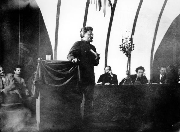 Leon Trotsky sings and addresses a huge assemblage during the sessions of the Third International, also known as The Communist International/Comintern, in Moscow in Dec. 1921. (File) Leon Trotsky sings and addresses a huge assemblage during the sessions of the Third International, also known as The Communist International/Comintern, in Moscow in Dec. 1921. (File) - Sputnik International