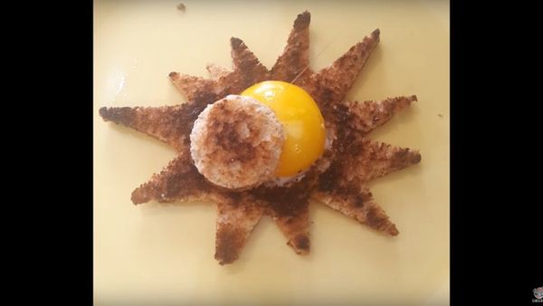 Total Eggclipse - Sputnik International
