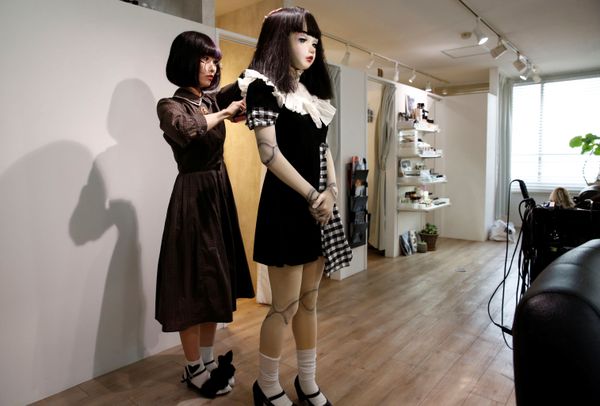 Beyond Human Beauty: Japanese 'Living Doll' Becomes a Fashion Model Beyond Human Beauty: Japanese 'Living Doll' Becomes a Fashion Model - Sputnik International