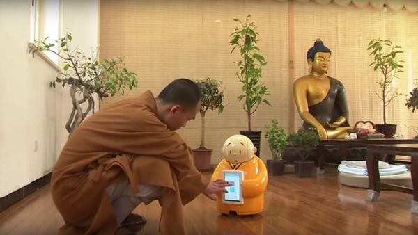 Robot Monk - Sputnik International