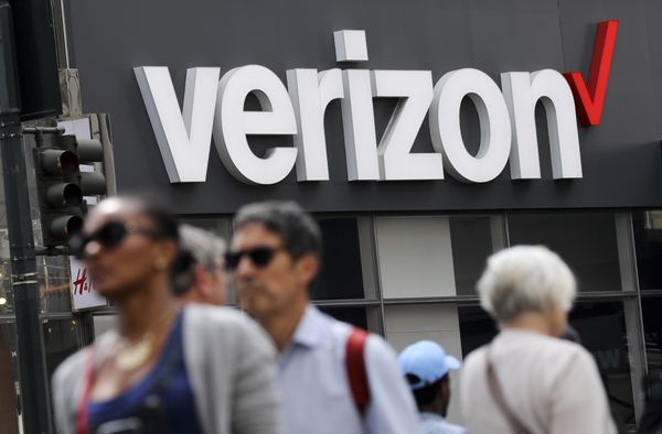 Verizon Communications Contemplated Selling Yahoo Finance Platform - Reports - Sputnik International