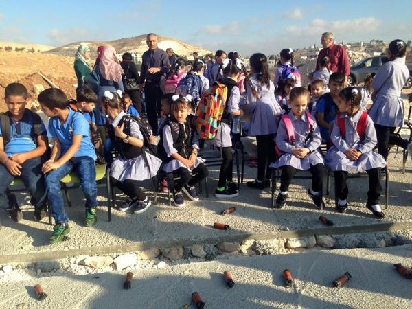 Palestinian students gather at the site of their demolished school Palestinian students gather at the site of their demolished school - Sputnik International