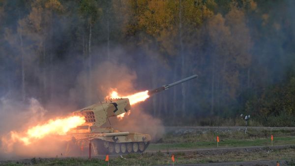 Heavy flamethrower system TOS-1A Solntsepyok during demonstration firing conducted at the 10th Russia Arms Expo international exhibition's opening Heavy flamethrower system TOS-1A Solntsepyok during demonstration firing conducted at the 10th Russia Arms Expo international exhibition's opening - Sputnik International