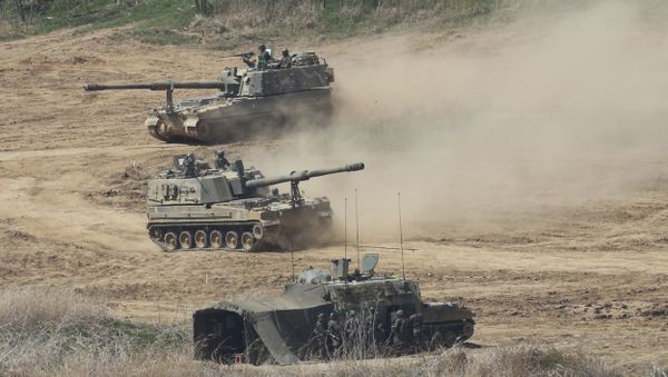 South Korean army K-9 self-propelled howitzers - Sputnik International