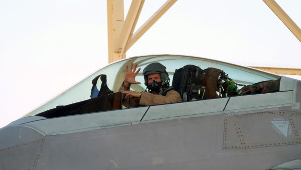 F-22 Out of UAE F-22 Out of UAE - Sputnik International