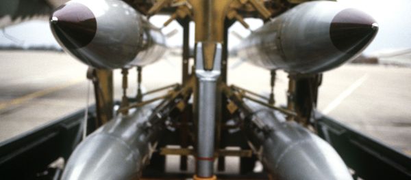 B61s on a bomb rack. - Sputnik International