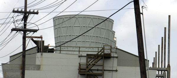 Water cooling tower at Motiva's Port Arthur, Texas refinery. (File) Water cooling tower at Motiva's Port Arthur, Texas refinery. (File) - Sputnik International
