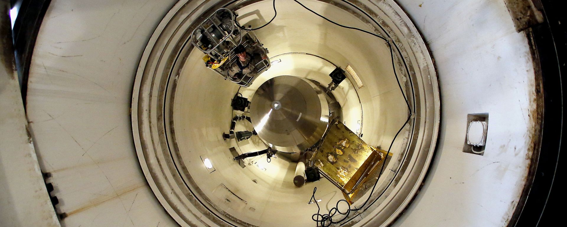 Inert Minuteman 3 missile is seen in a training launch tube at Minot Air Force Base, N.D. (File) Inert Minuteman 3 missile is seen in a training launch tube at Minot Air Force Base, N.D. (File) - Sputnik International, 1920, 23.12.2023